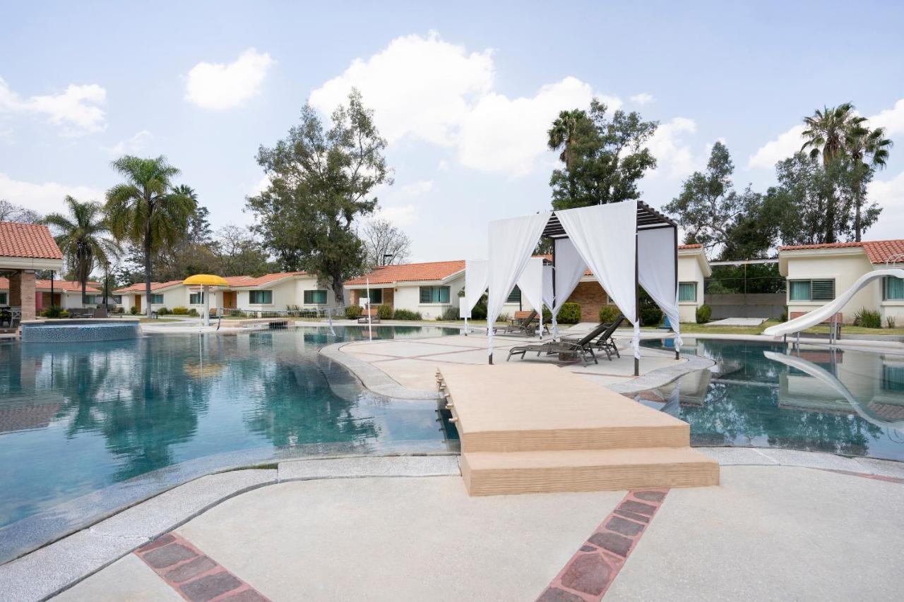 Collection O Luna Aqua Villas,Tala,Rio Escondido Экстерьер фото